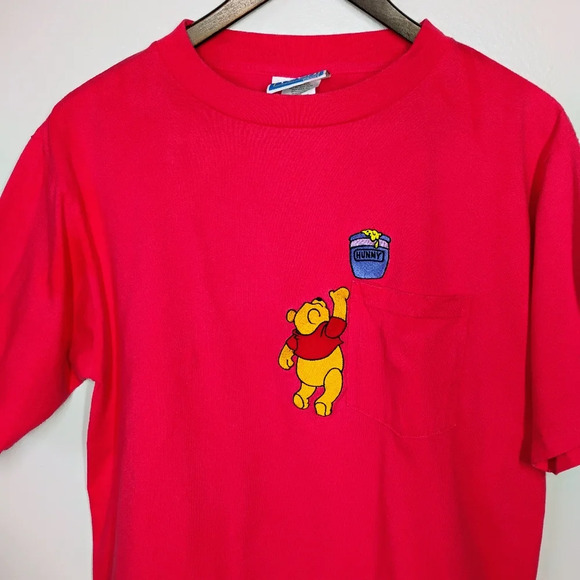 Disney Winnie The Pooh Embroidered Honey Pot Pocket Tee Shirt Pink Size Medium - Picture 2 of 9